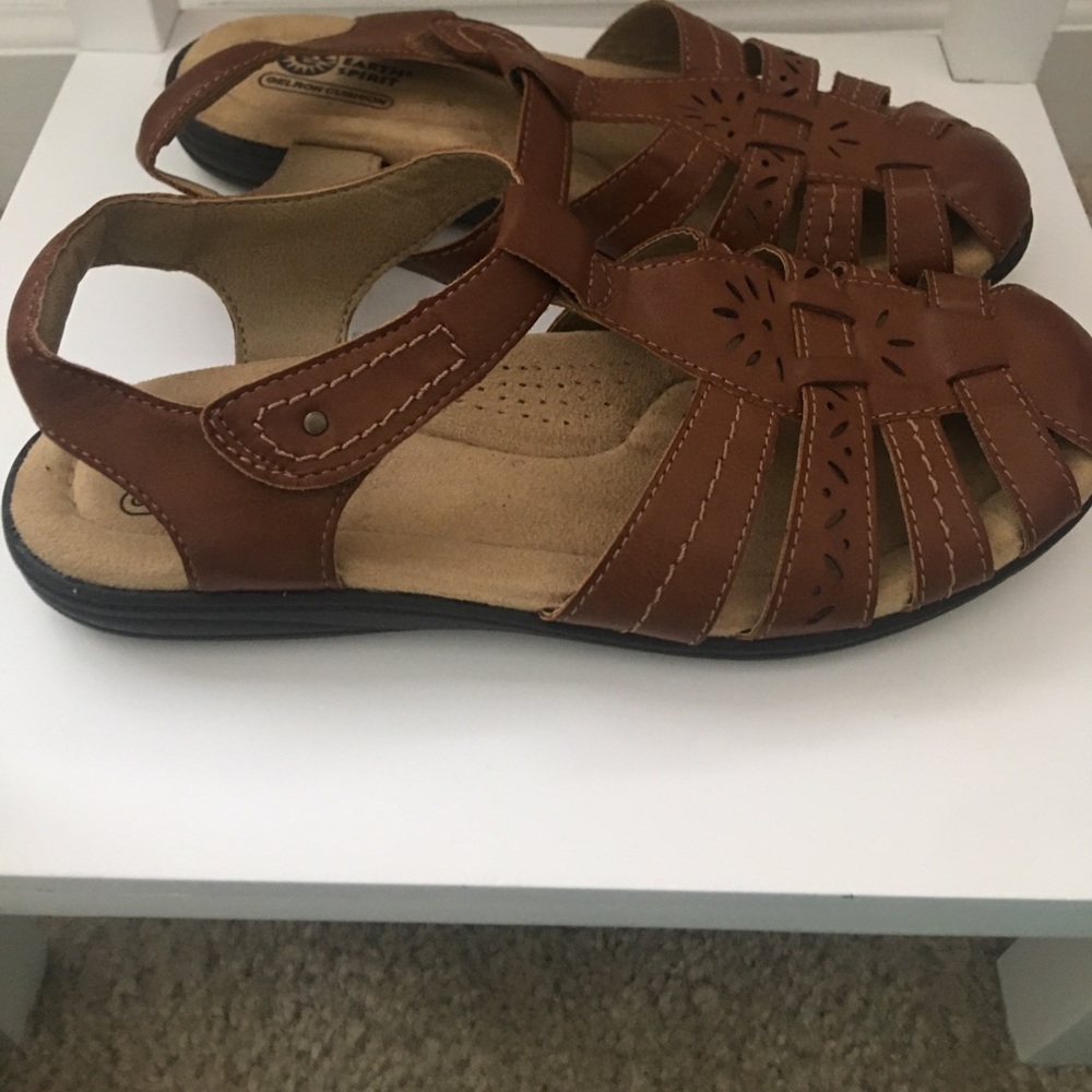 Brown Sandals 📕